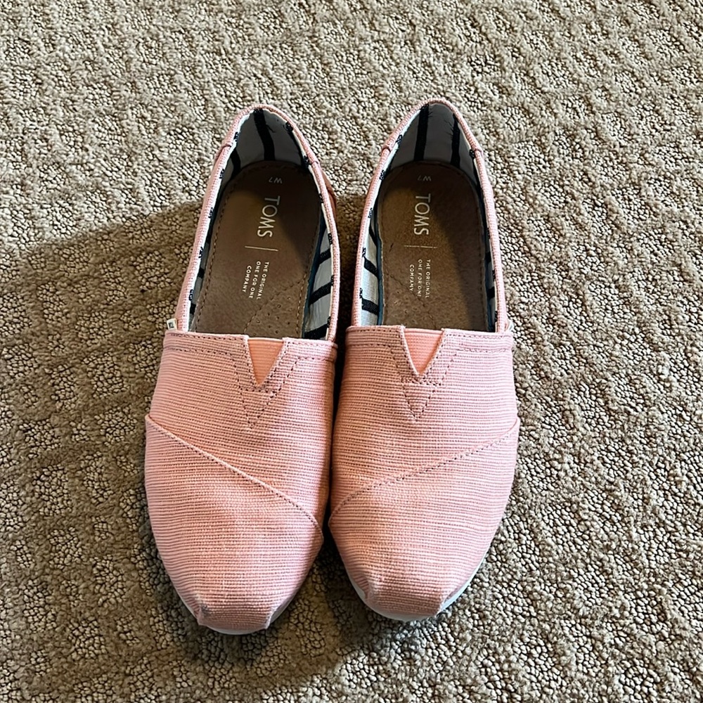 Tom’s Classic, orange size 7.